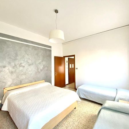 Euroresidence - Piazza Mazzini- 30 Mt Dal Mare - Immobil Relax Lido di Jesolo Ngoại thất bức ảnh
