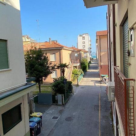 Euroresidence - Piazza Mazzini- 30 Mt Dal Mare - Immobil Relax Lido di Jesolo Ngoại thất bức ảnh
