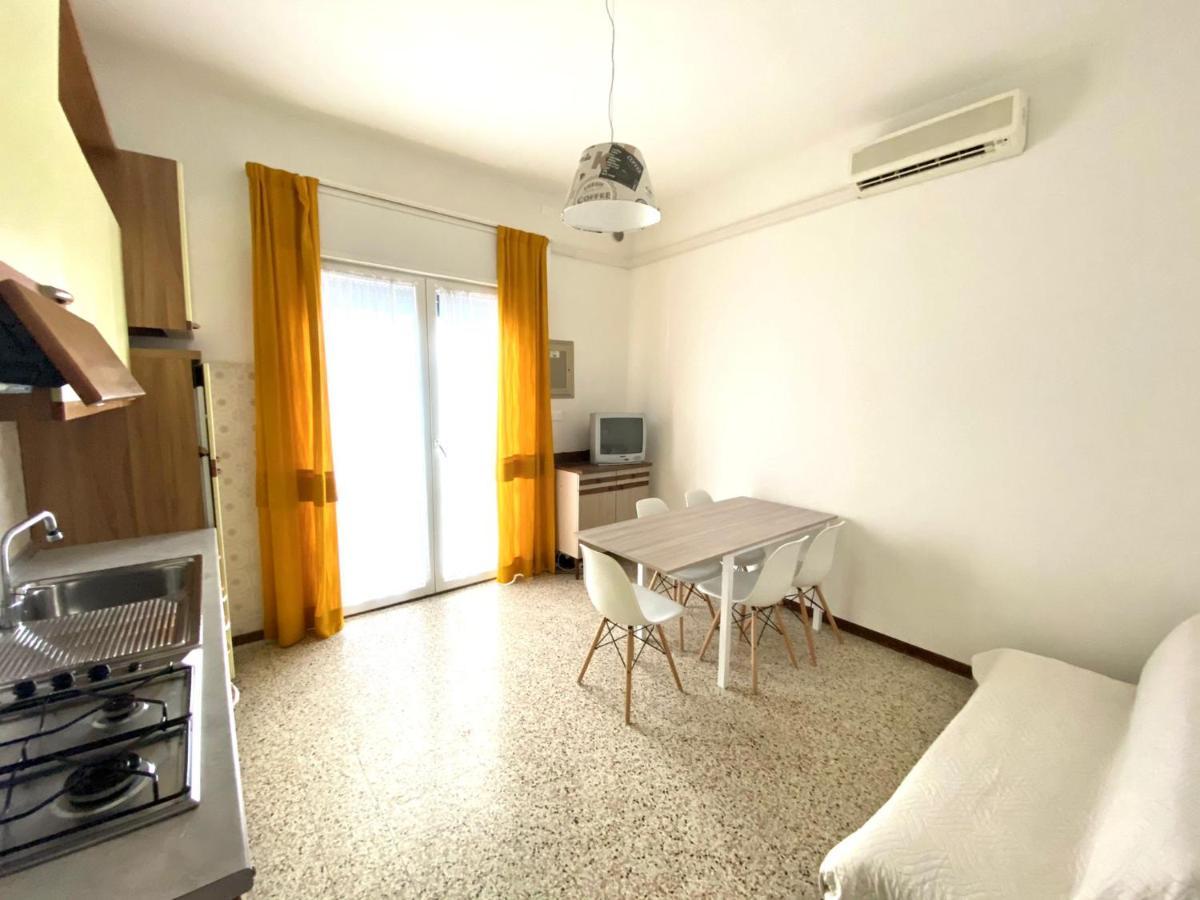 Euroresidence - Piazza Mazzini- 30 Mt Dal Mare - Immobil Relax Lido di Jesolo Ngoại thất bức ảnh