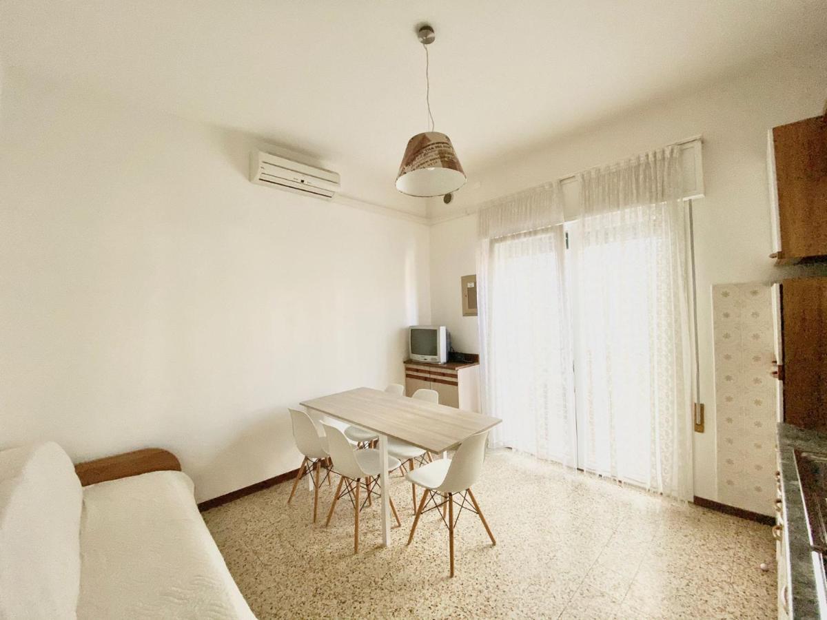Euroresidence - Piazza Mazzini- 30 Mt Dal Mare - Immobil Relax Lido di Jesolo Ngoại thất bức ảnh