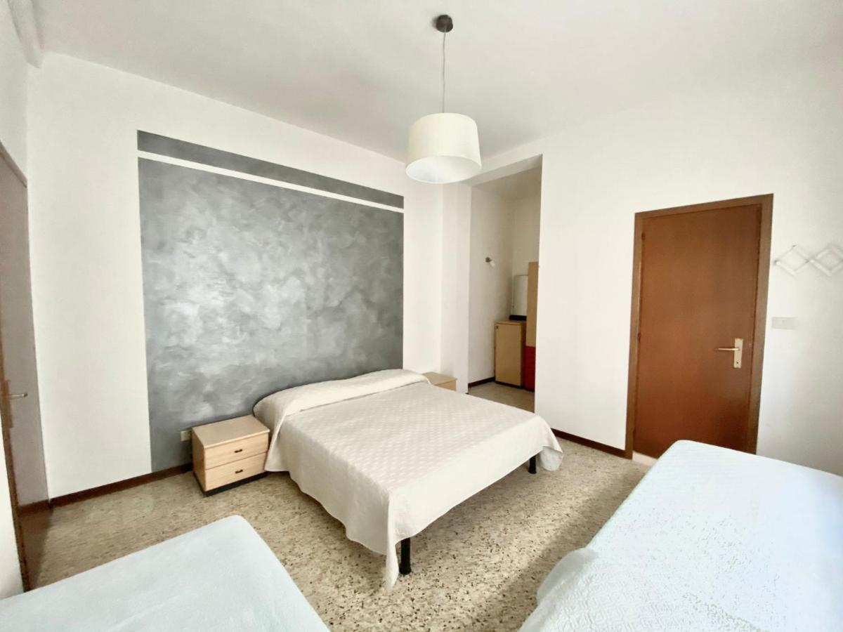 Euroresidence - Piazza Mazzini- 30 Mt Dal Mare - Immobil Relax Lido di Jesolo Ngoại thất bức ảnh
